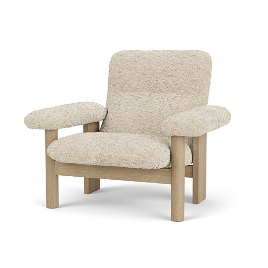Brasilia Lounge Chair, Sheepskin by Audo Copenhagen #Sheepskin Nature / Natural Oak