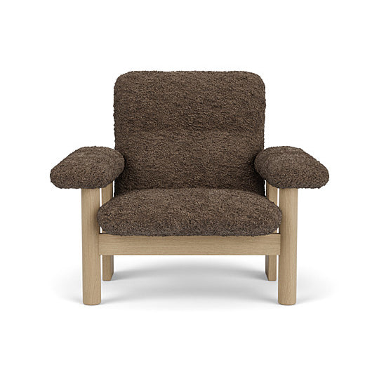 Brasilia Lounge Chair, Sheepskin by Audo Copenhagen #Sheepskin Root / Natural Oak