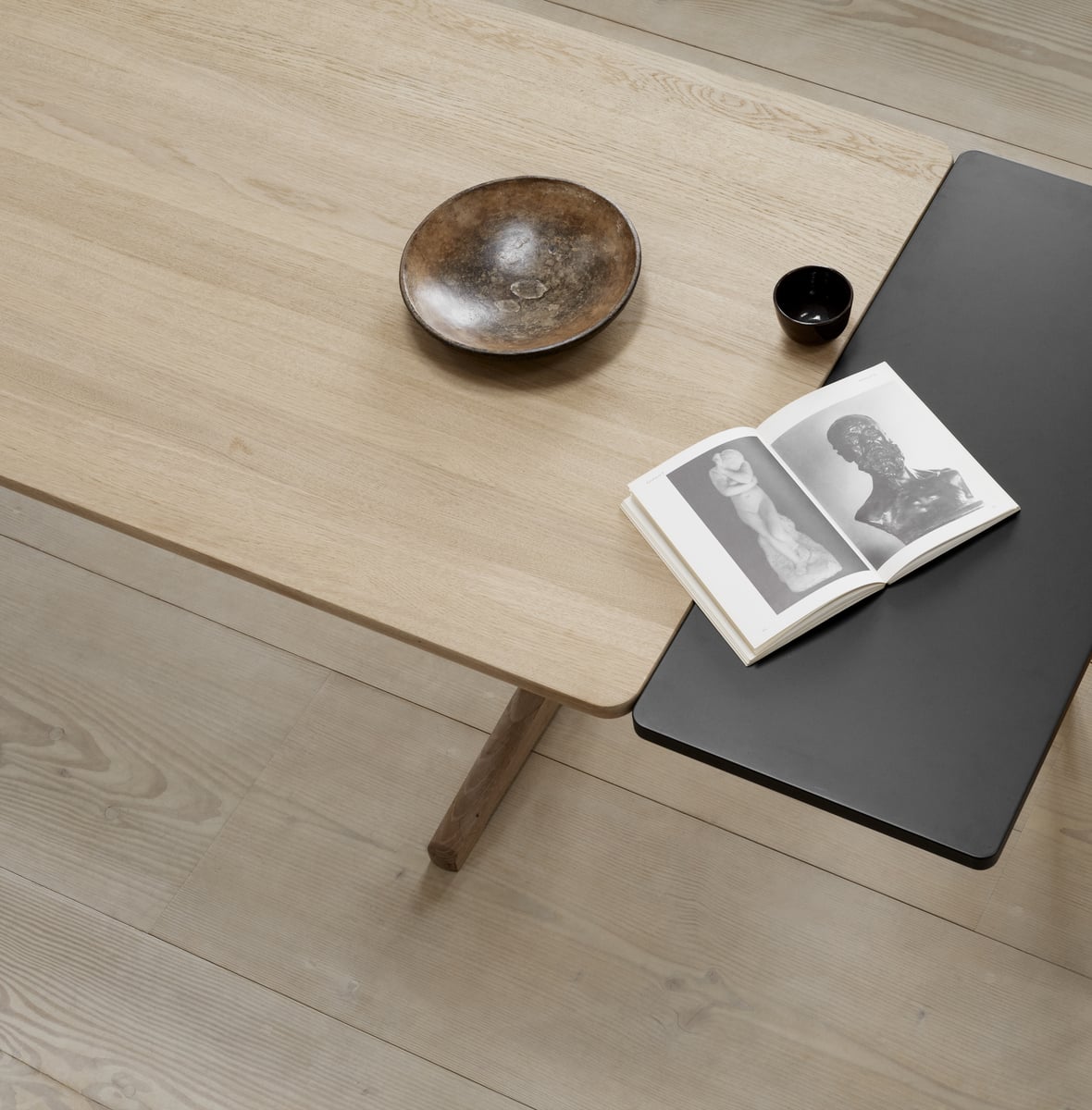 C18 table, 180 x 90 cm, light oiled oak