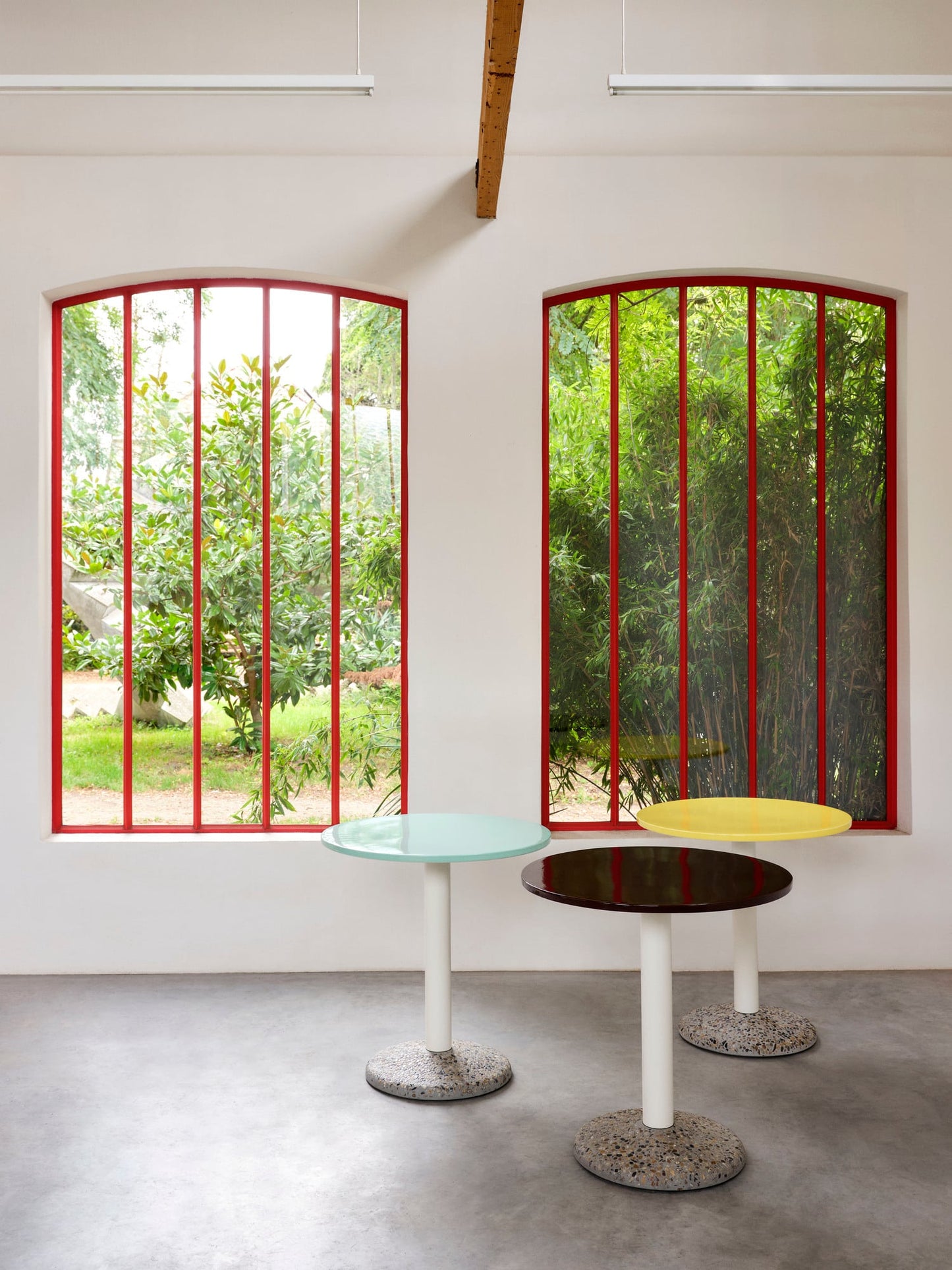 Ceramic table, 70 cm, bordeaux
