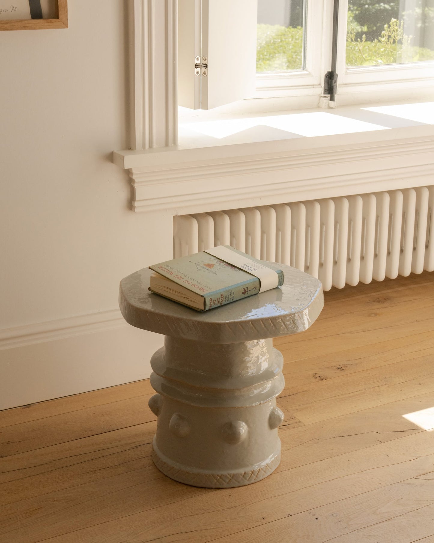 Clara side table 08, grey