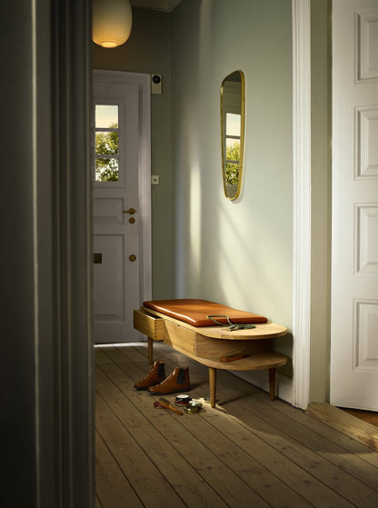 F24 Radius bench/dresser