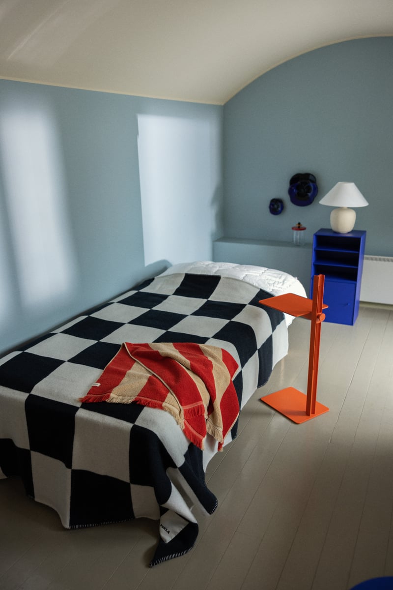 Museum side table, orange