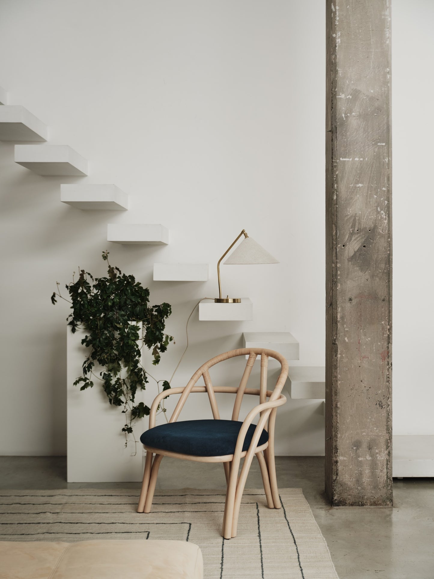Gräshoppa table lamp, brass - canvas