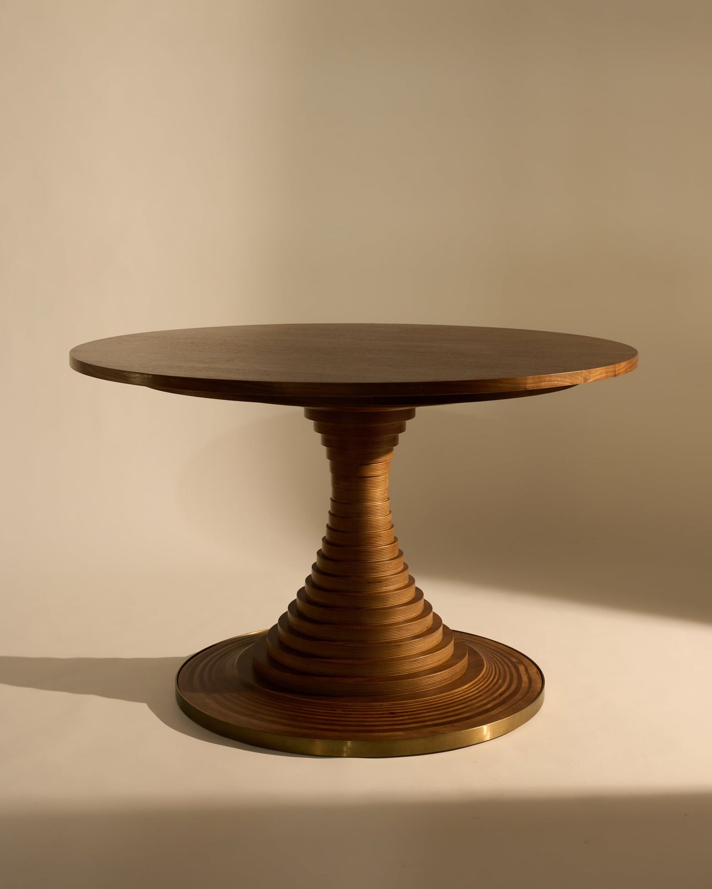 Tavolo a Dischi dining table, 120 cm, walnut