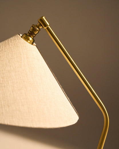 Gräshoppa table lamp, brass - canvas