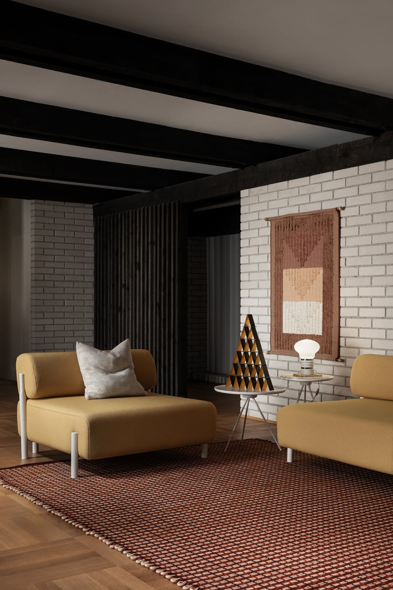 Key coffee table, white