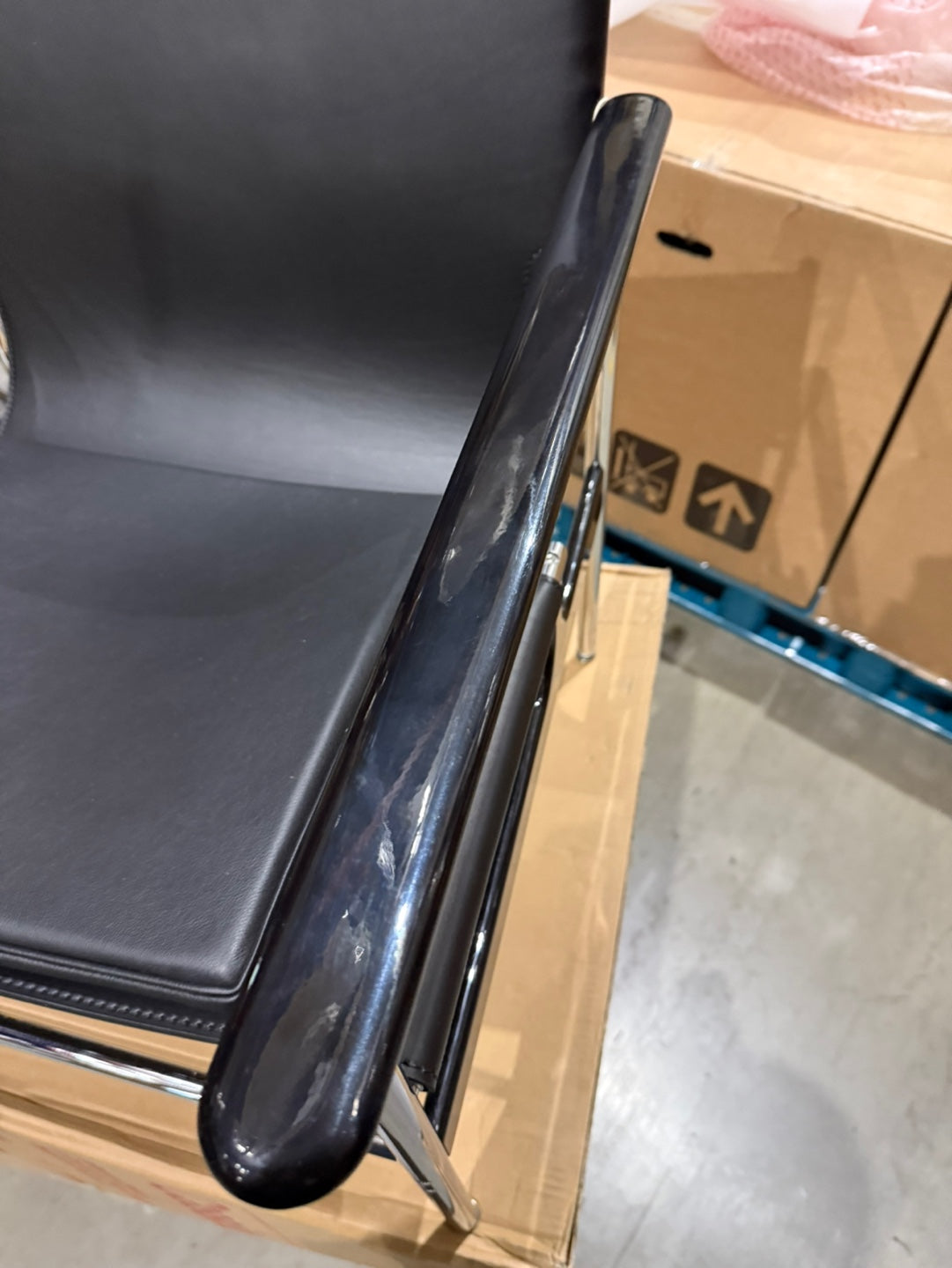 [국내재고] (B급) 폴록 - 가죽 암체어 (10% 추가할인)