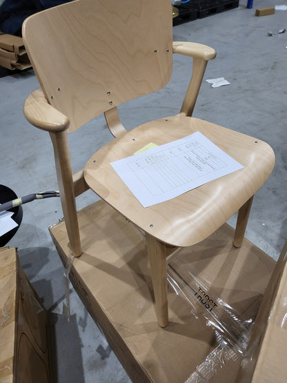 [국내재고/B급] Domus Chair / Frame-Birch Natural Lacquered