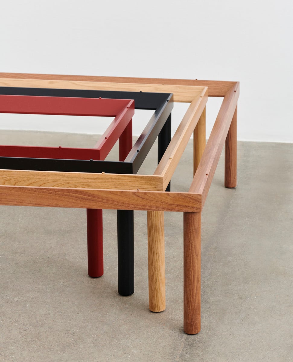 Kofi table 100 x 100 cm, lacquered oak - clear glass