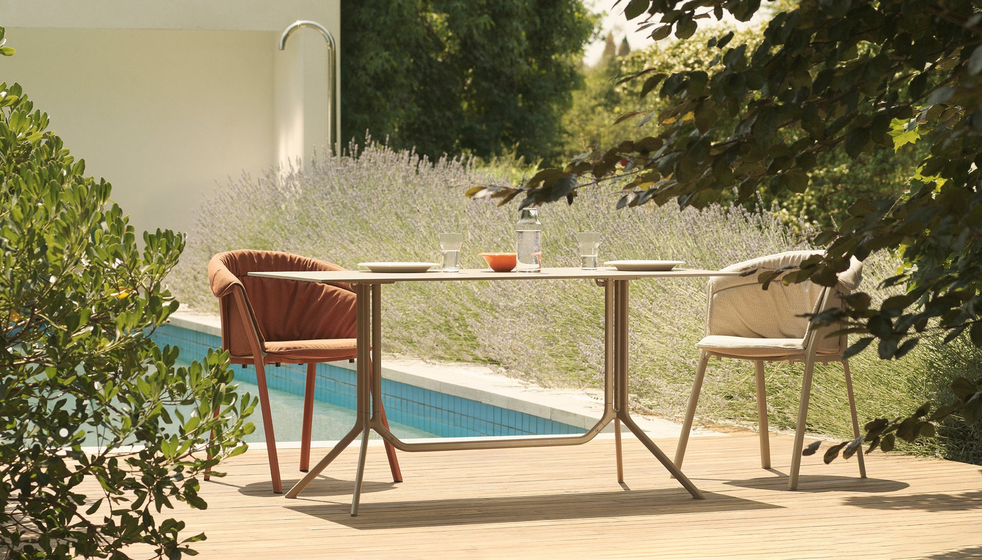 Kristalia Poule folding table - closed