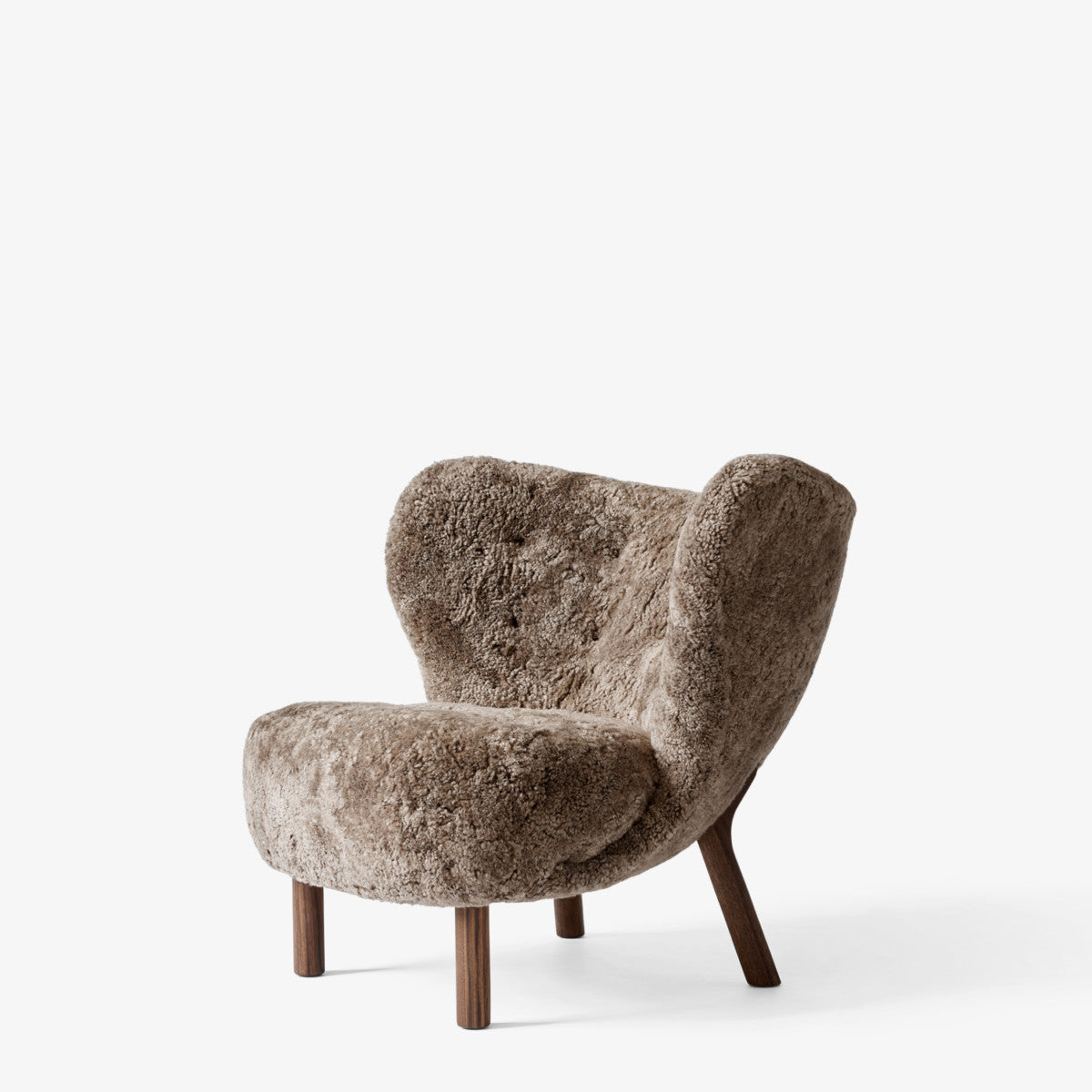 Little Petra Lounge Chair Vb1 by &Tradition #Oiled Walnut/Sheepskin Sahara