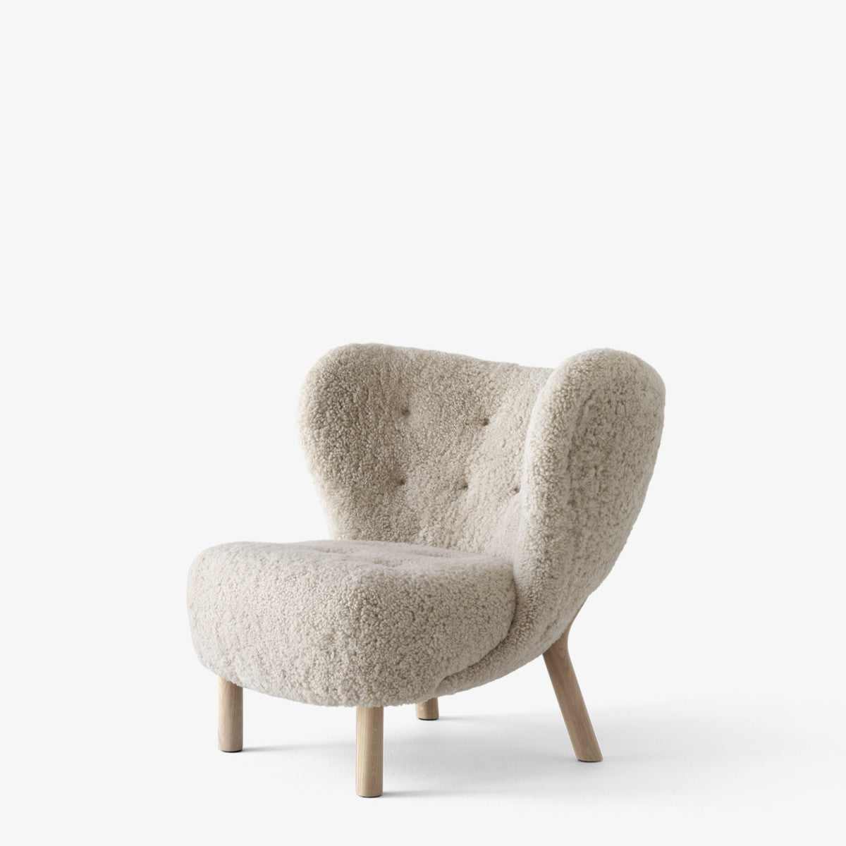 Little Petra Lounge Chair Vb1 by &Tradition #Oiled Oak/Sheepskin Moonlight