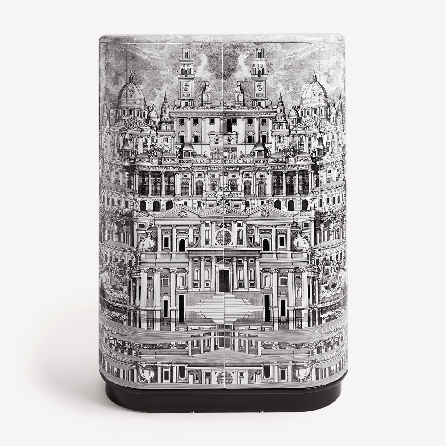 Curved Cabinet Citta Che Si Rispecchia