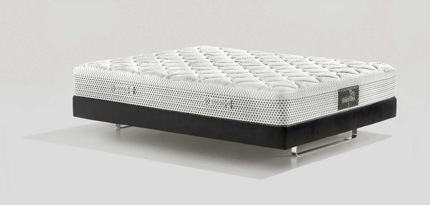 MASSAGGIO DELUXE - Double breathable Memoform mattress by Magniflex