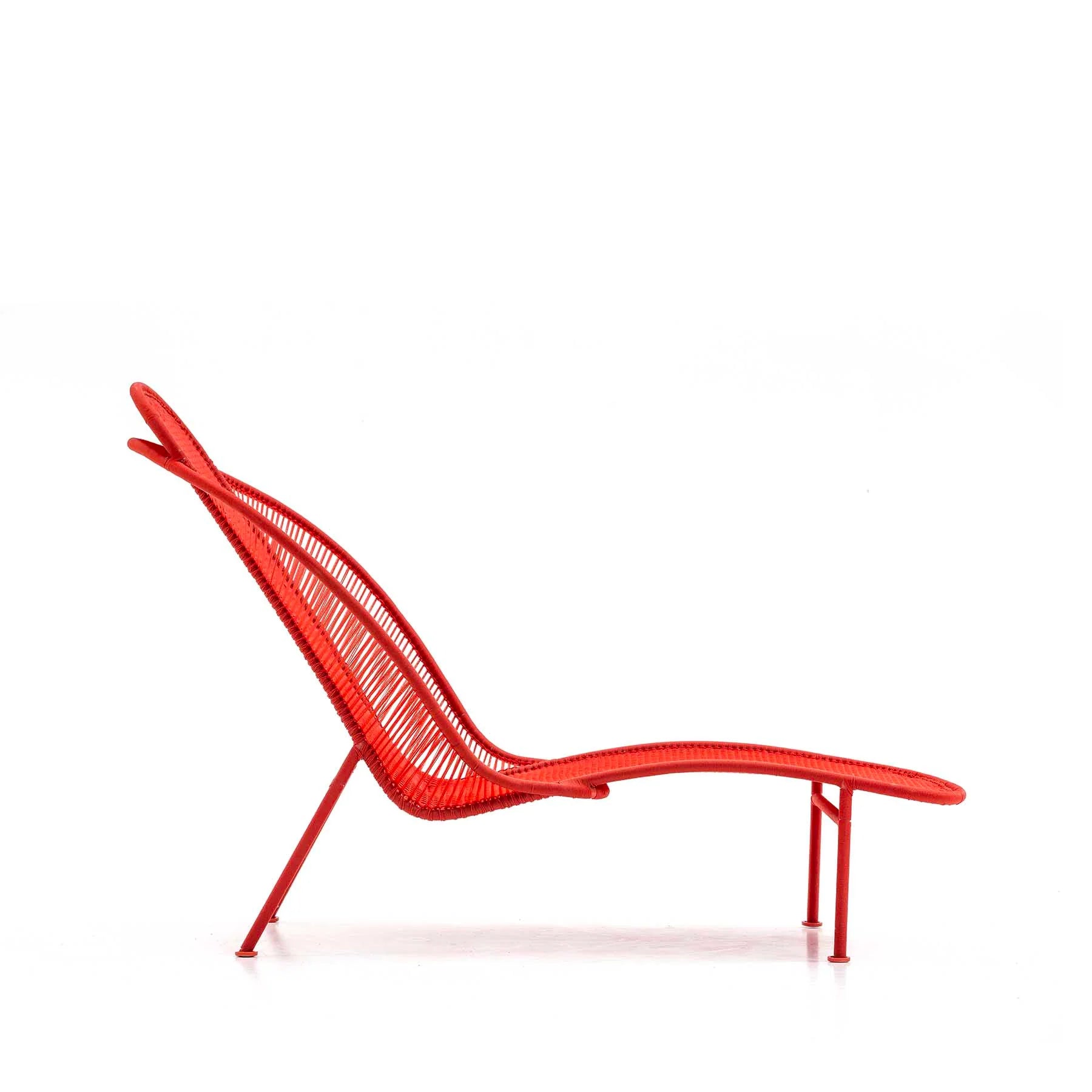 Imba - Colored Polyethylene Handwoven Threads Chaise Longue by Moroso #rouge