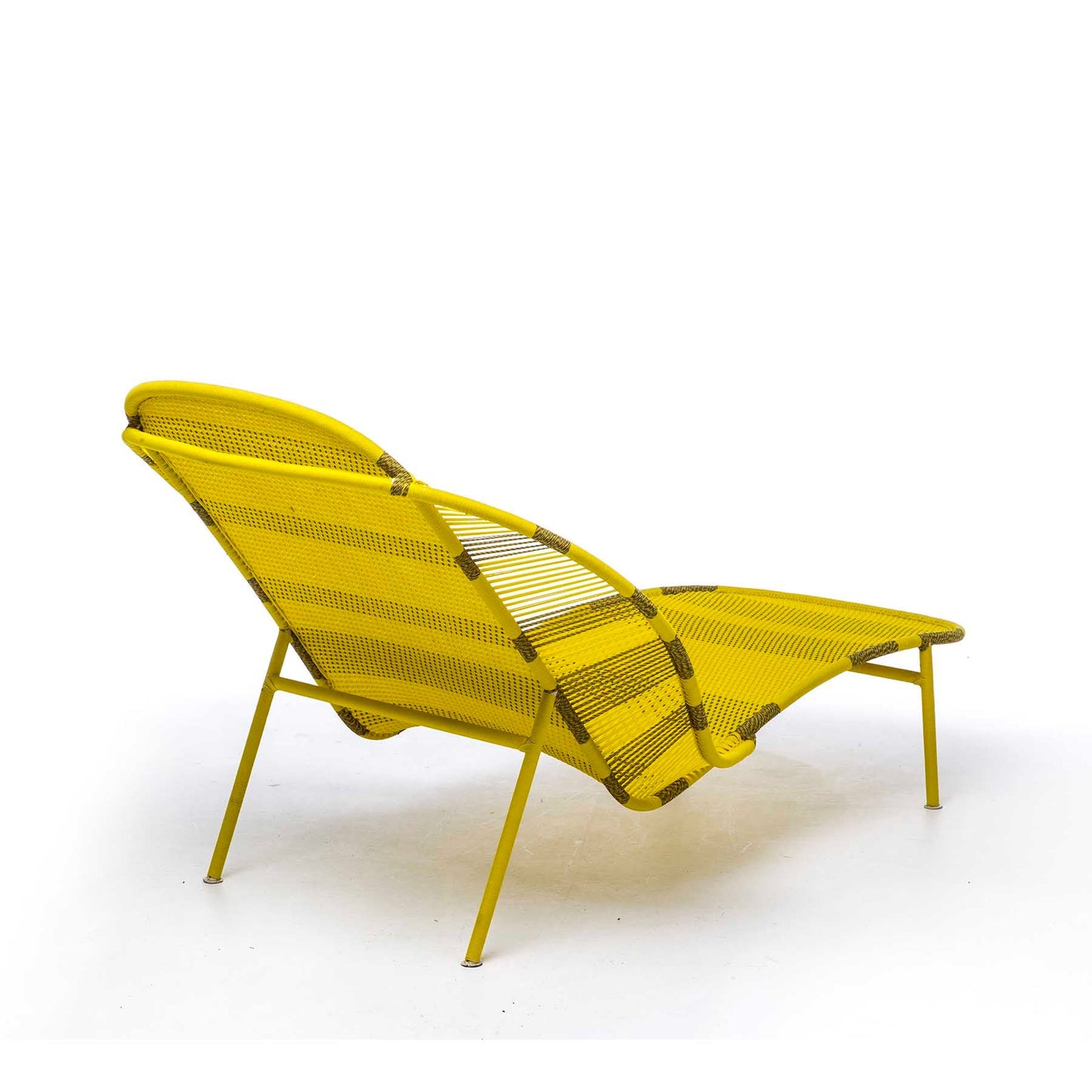 Imba - Colored Polyethylene Handwoven Threads Chaise Longue by Moroso #or - jaune