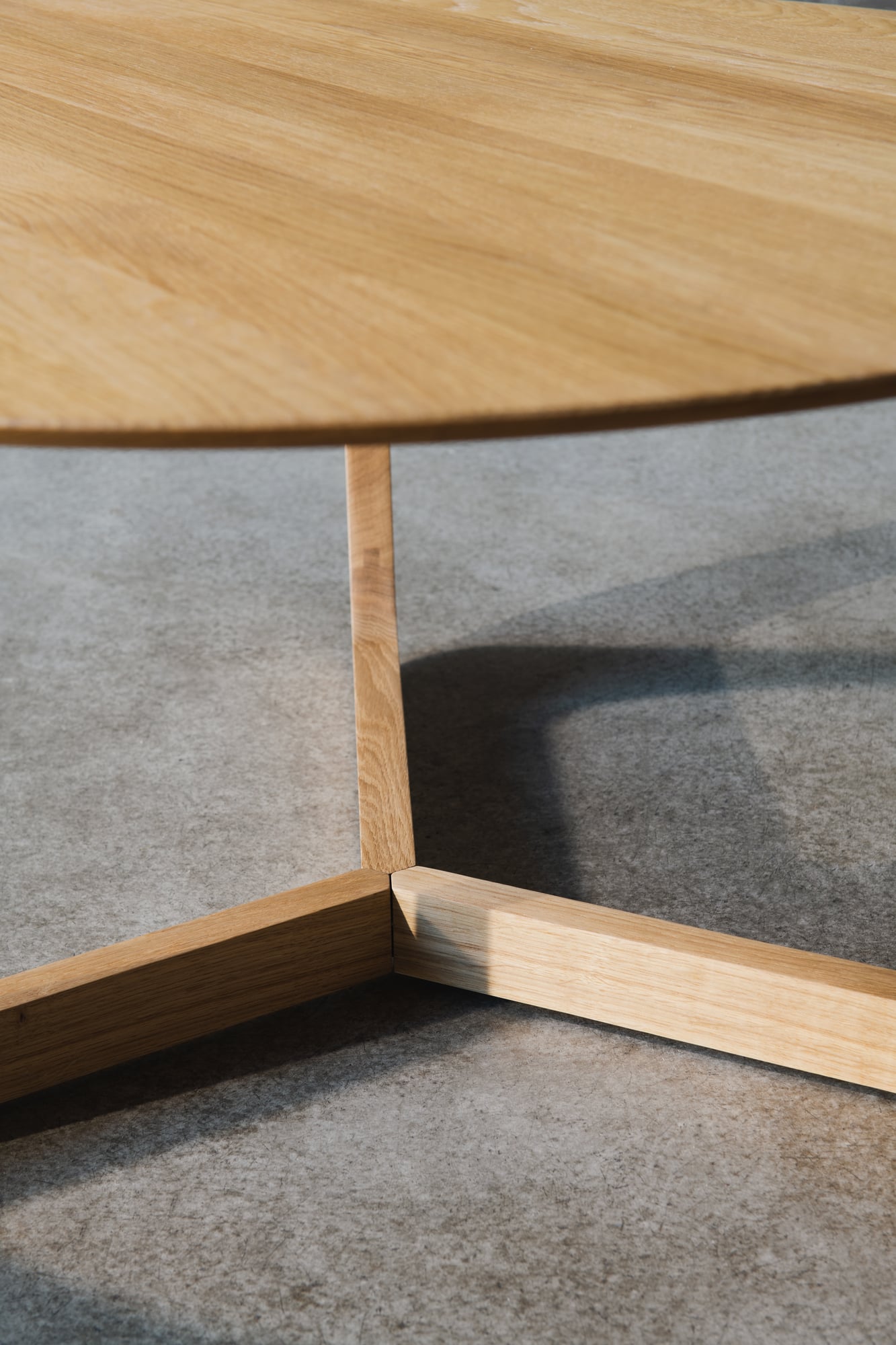 Lili lounge table, medium, 75 cm, oiled oak