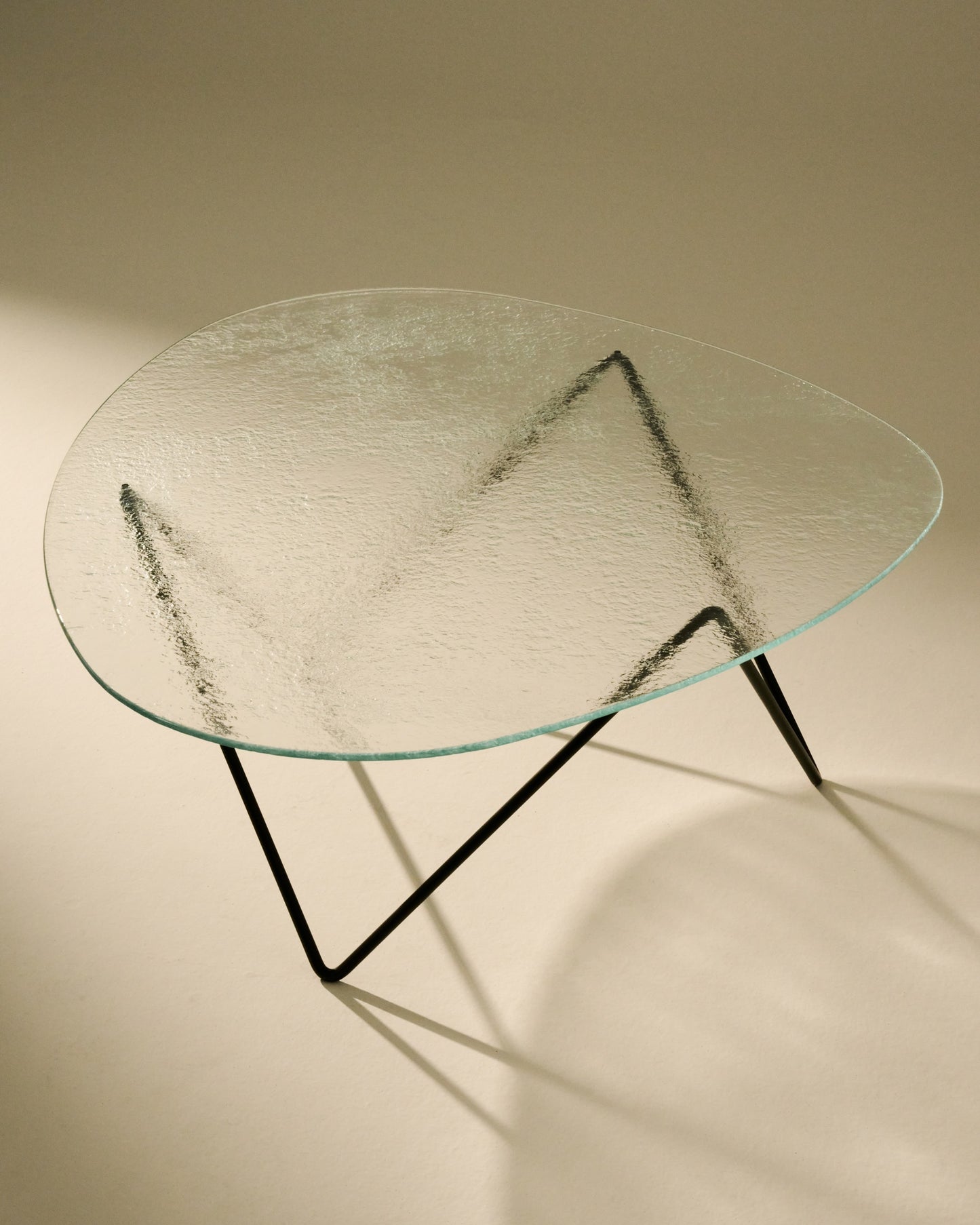 Pedrera coffee table, black - transparent structured glass