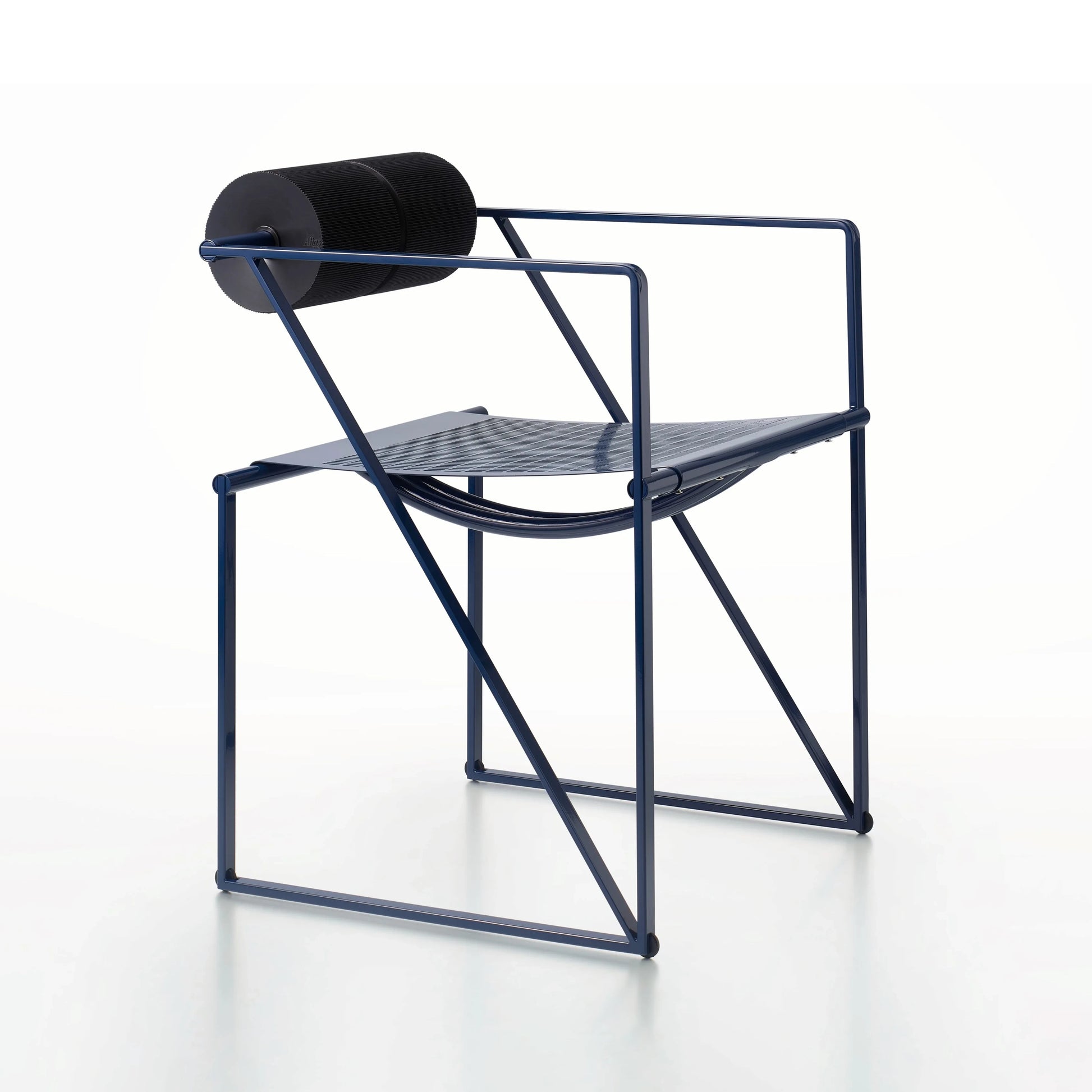 Seconda / 602 Chair with arms by Alias #A082