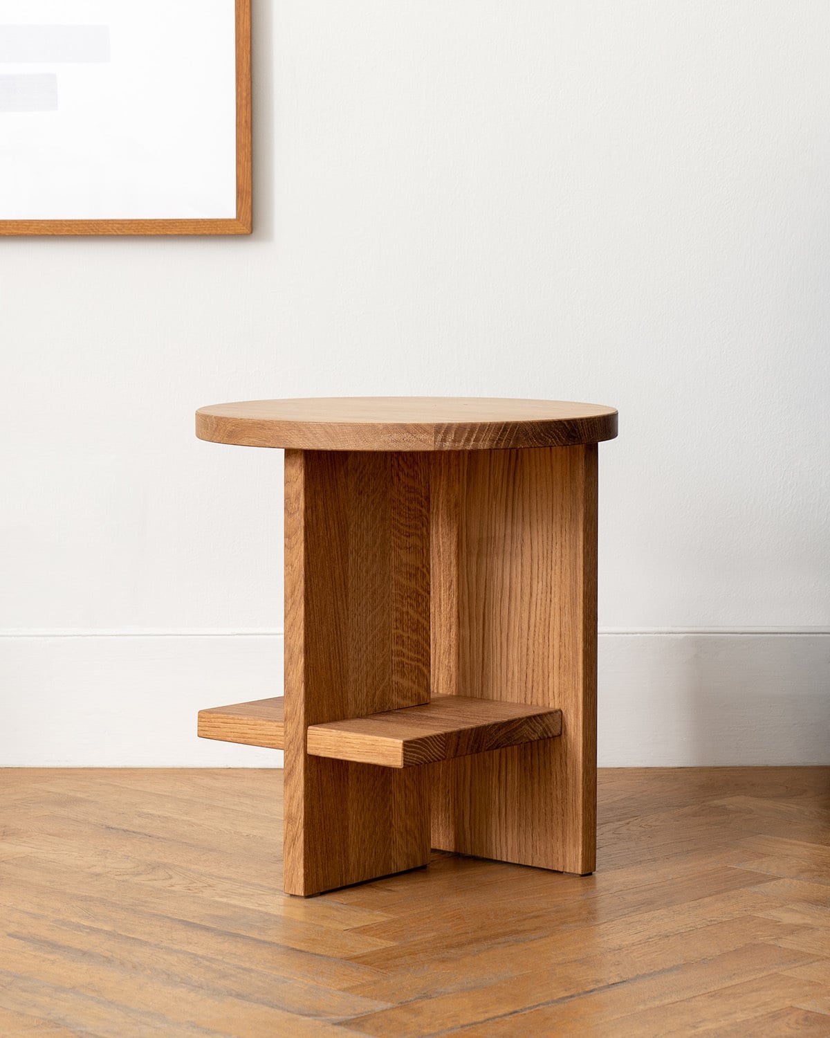Tee side table, round, oiled oak