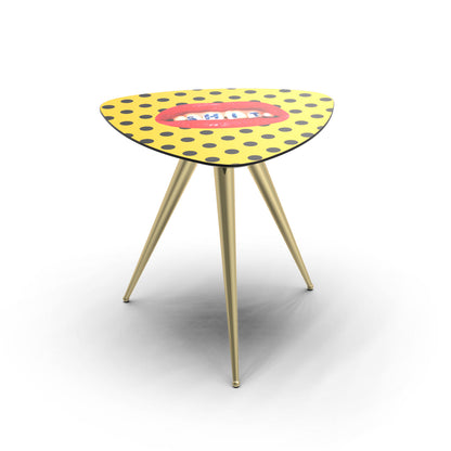 [국내재고] SHIT - Triangular coffee table with MDF top and metal legs (마감하자 30% 할인)