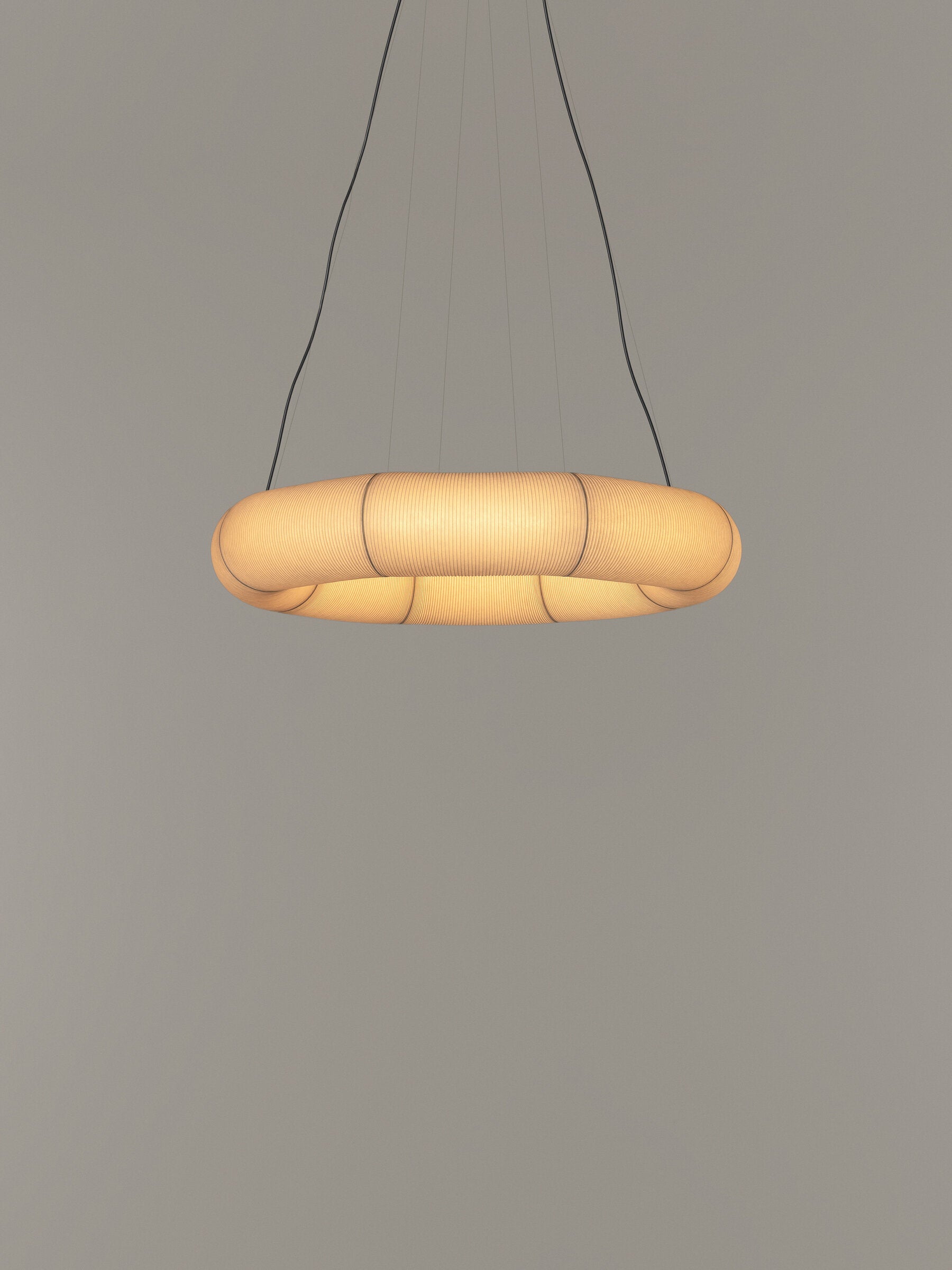 Tekiò Circular - LED dimmable japanese paper pendant lamp by Santa & Cole