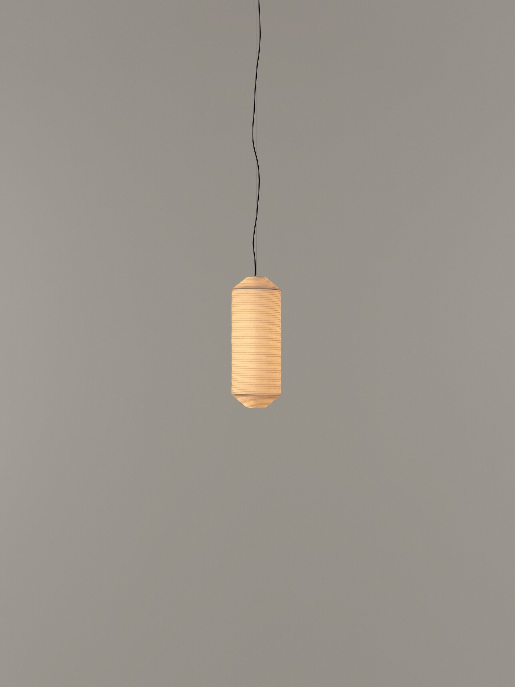 Tekiò Vertical - LED dimmable japanese paper pendant lamp by Santa & Cole