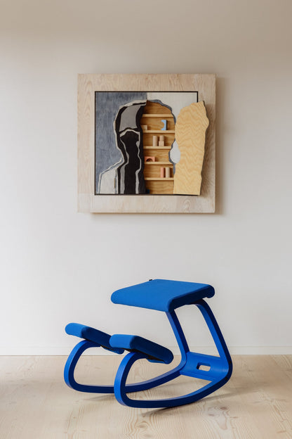 Variable Monochrome kneeling chair, marine
