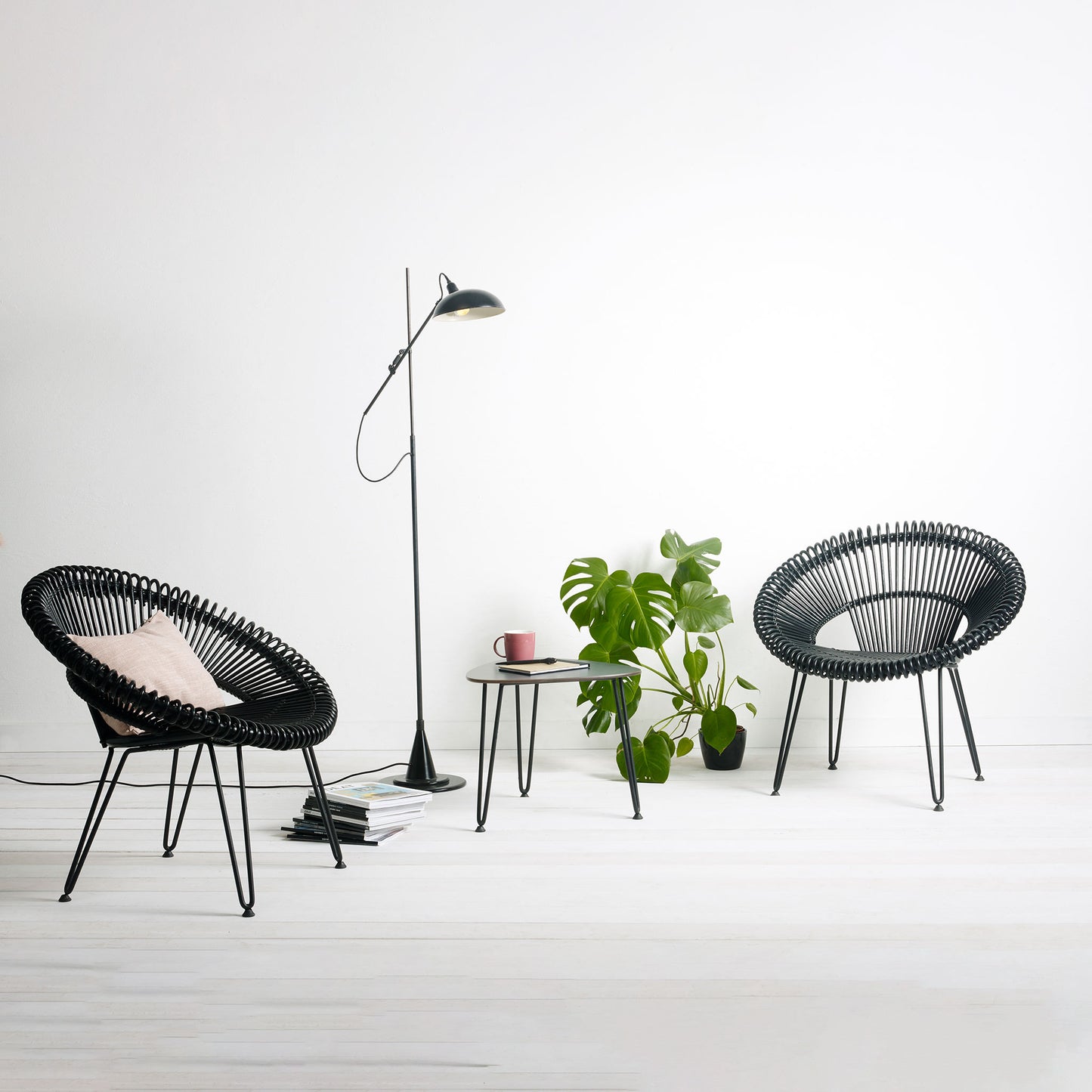 Rattan Easy Chair With Armrests Cruz by Vincent Sheppard #Black Rattan / Black Steel