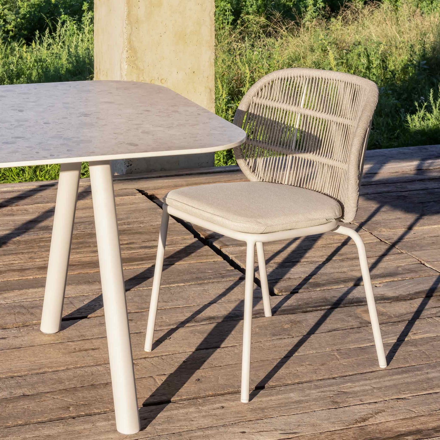 Ceramic Dining Table Kodo by Vincent Sheppard #DUNE WHITE/CERAMIC SHARDS