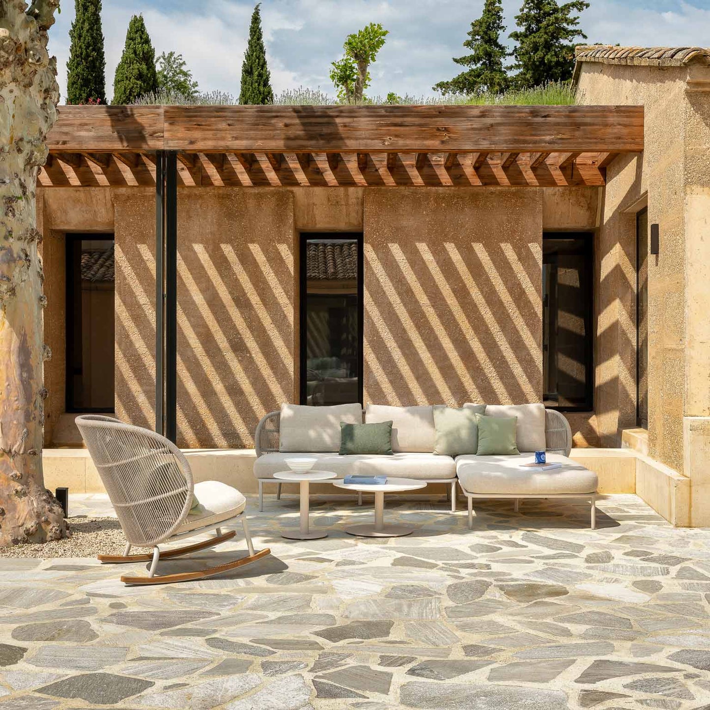 Rocking Rope Garden Armchair Kodo by Vincent Sheppard #DUNE WHITE