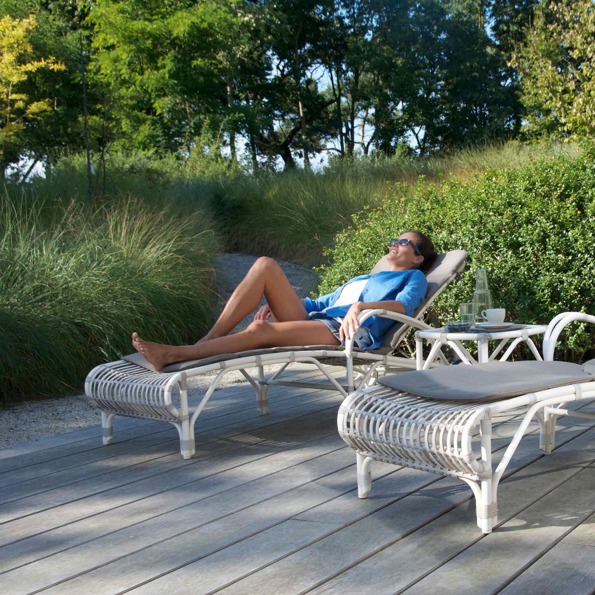 Wicker SunLounger With Armrests Lucy by Vincent Sheppard