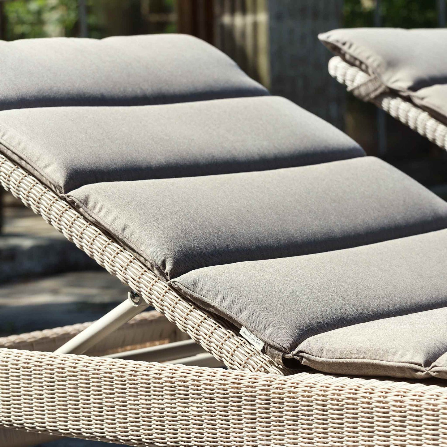 SAFI - Recliner wicker sun lounger with castors