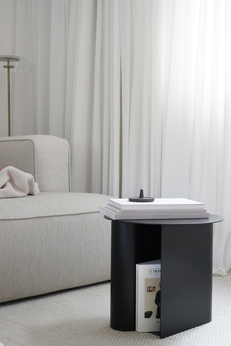 Sentrum side table, black