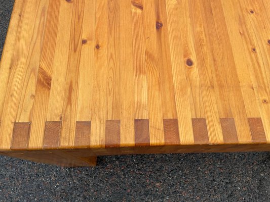 A Danish Mid-Century Modern Brutalist Coffee Table in Pine from the 1970´s, 1972-MXB-1446912