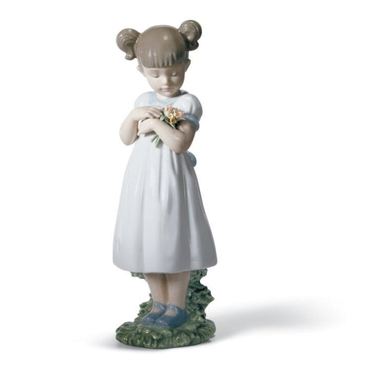 Flowers for Mommy Girl Figurine by Lladró