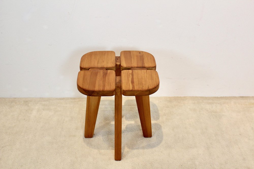 Aapila Stool in Pinewood attributed to Rauni Peippo for Stockmann Orno, Finland, 1930s