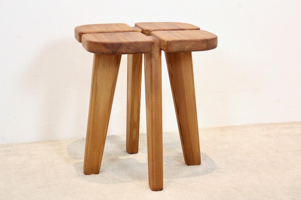 Aapila Stool in Pinewood attributed to Rauni Peippo for Stockmann Orno, Finland, 1930s