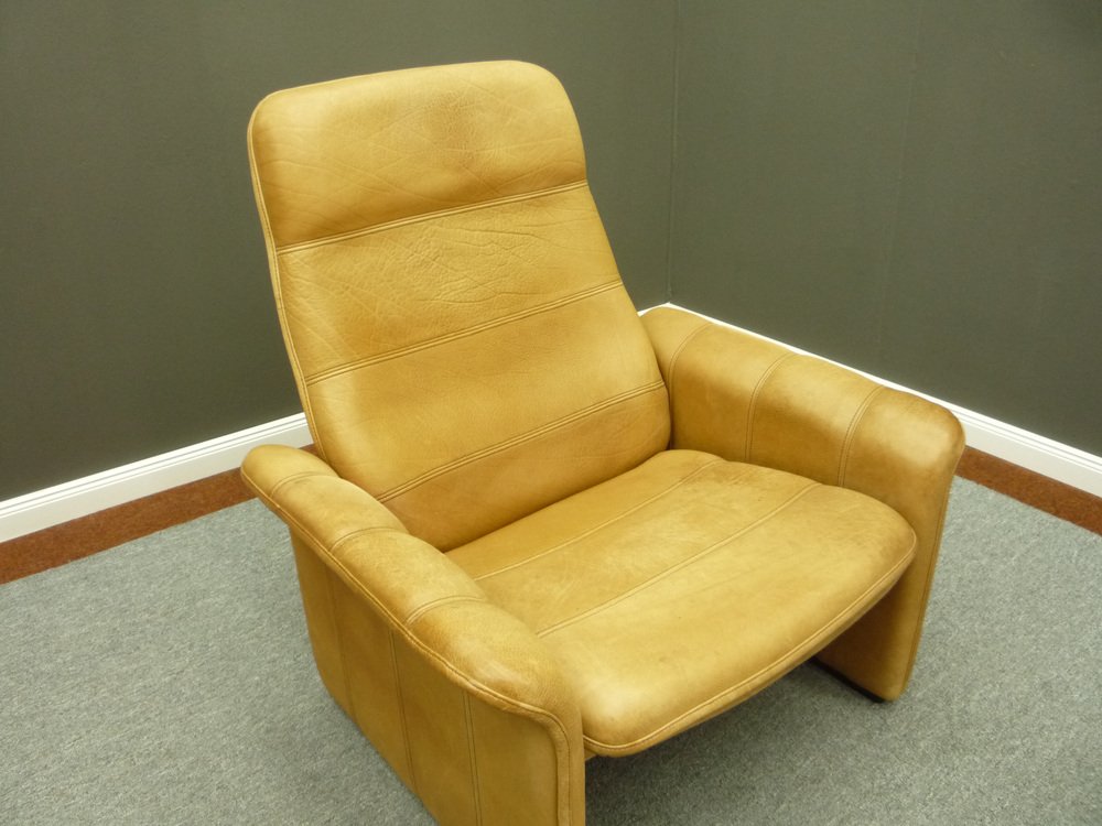 Adjustable DS-50 Lounge Chair and Footstool in Buffalo Leather from De Sede, 1970s, Set of 2