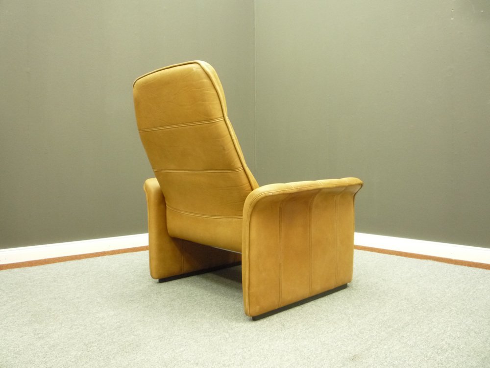 Adjustable DS-50 Lounge Chair and Footstool in Buffalo Leather from De Sede, 1970s, Set of 2