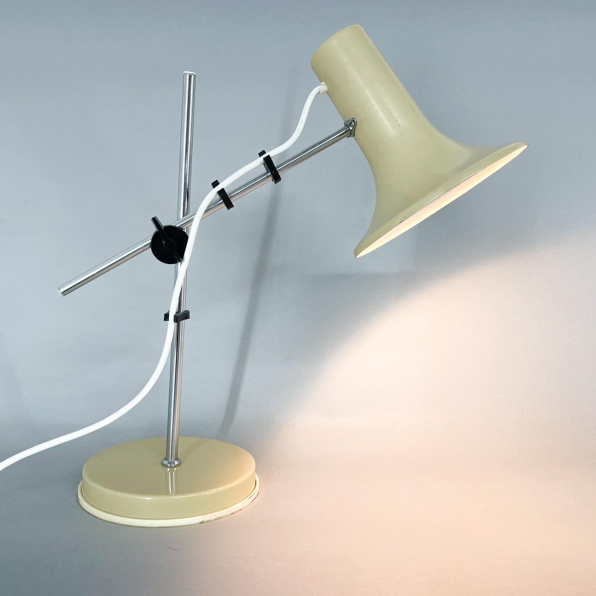 Adjustable Metal Table Lamp in Creamy Color, Hungary, 1970s