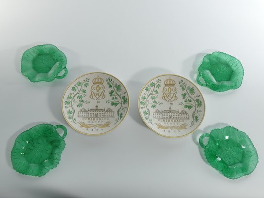 Aesthetic Movement Emerald Green Glass Leaf Plates, Set of 4-RUK-1758053