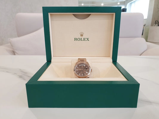 [빈티지/매장즉시발송] Rolex® Day-Date 40 (40mm | 초콜릿 다이얼 | 다이아몬드 세팅 인덱스 | 프레지던트 브레이슬릿)