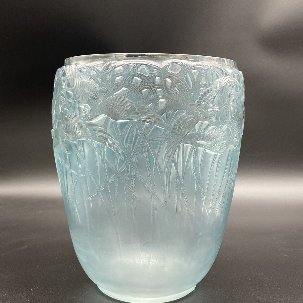 Agretty Vase by R.Lalique, 1926