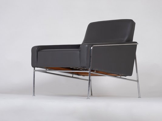 Airport Lounge Chairs by Arne Jacobsen for Fritz Hansen, 1960s, Set of 2-ZGQ-1378507