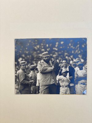 Alberto Korda "Fidel Castro playing baseball" Cuba 1970 1970-ICD-788849