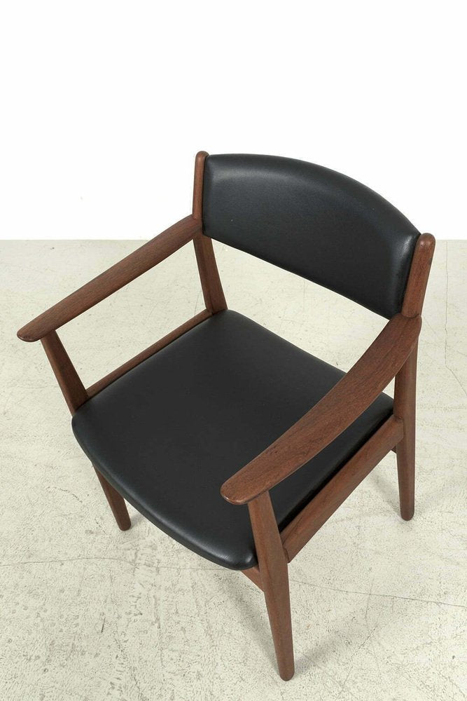 Albin Johansson & Sons Hyssna Chair