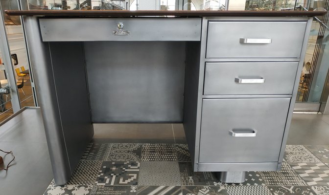 All Steel Tanker Desk from Challenger Steel Products, Brooklyn, New York, USA, 1950s-QUC-1030616