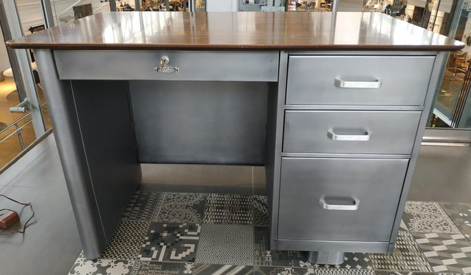 All Steel Tanker Desk from Challenger Steel Products, Brooklyn, New York, USA, 1950s-QUC-1030616